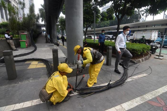 Pemprov DKI Jakarta Terapkan WFH bagi 50 Persen ASN demi Turunkan ... Demo Masih Lanjut, Pemprov DKI Edarkan Surat Imbauan WFH